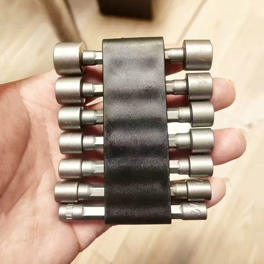 Sats med 14 delar för skruvdragare och borrkronor